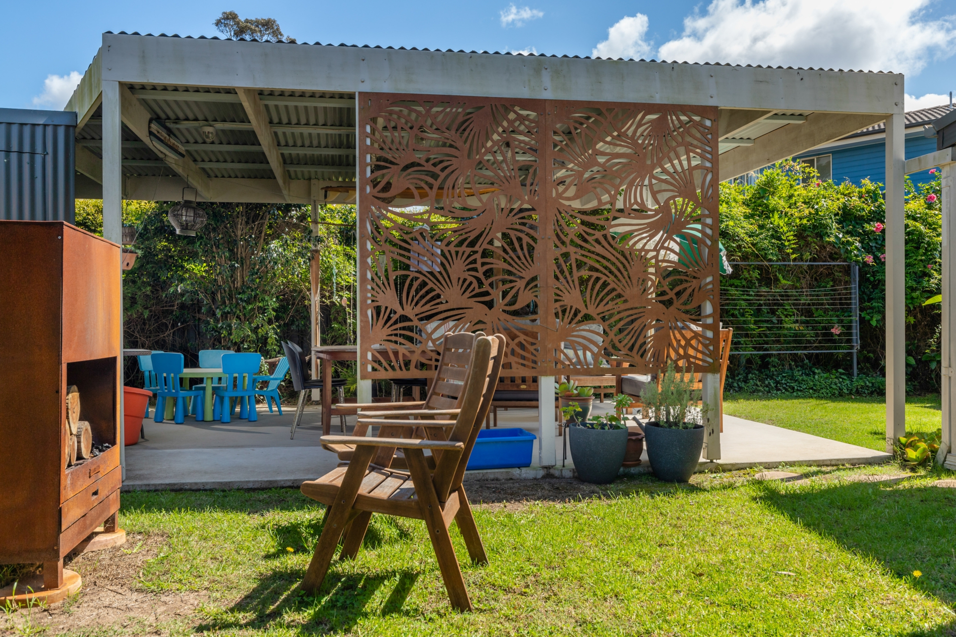 63 Sandy Place, LONG BEACH