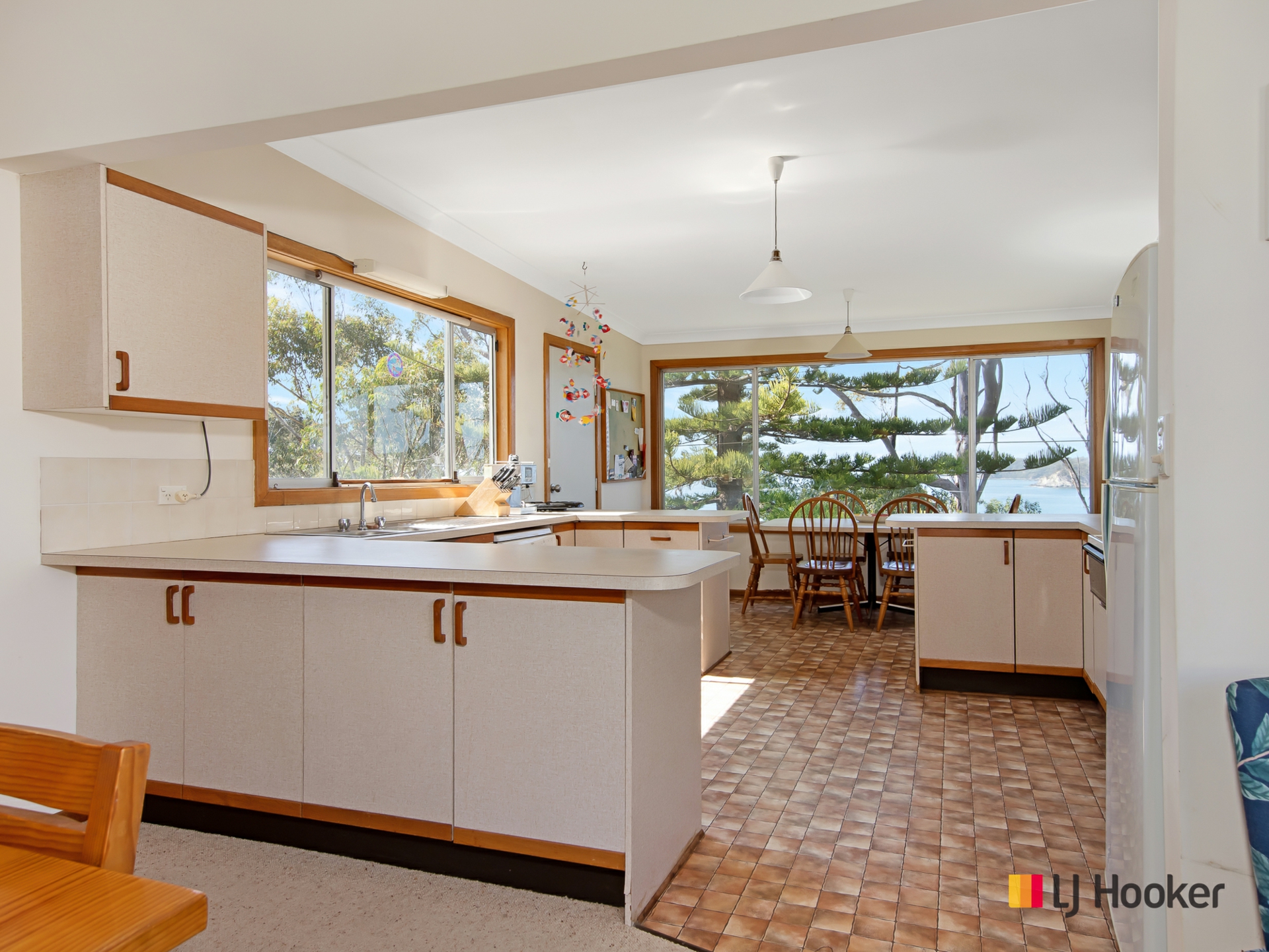 23 Barbara Crescent, DENHAMS BEACH