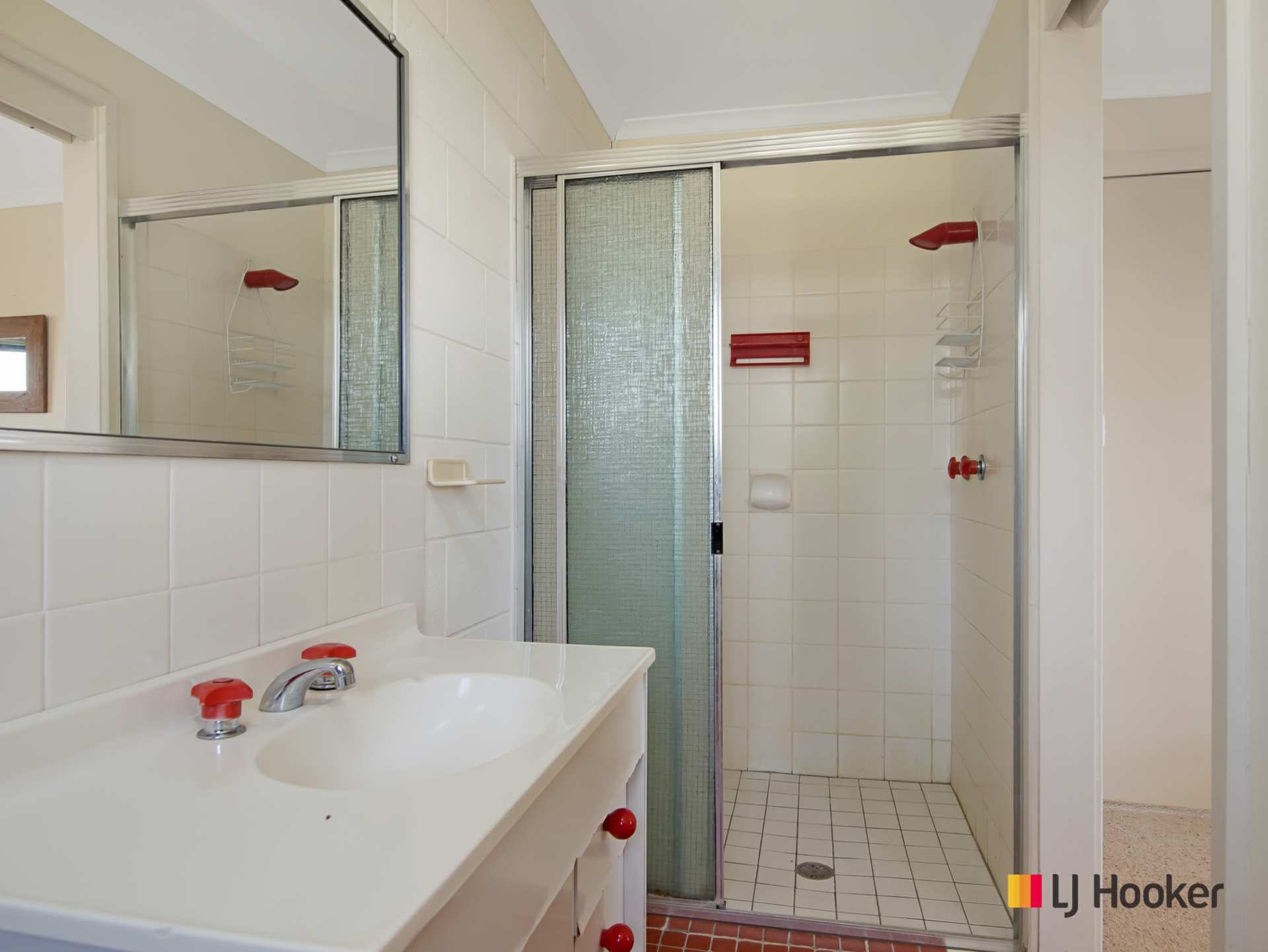 23 Barbara Crescent, DENHAMS BEACH
