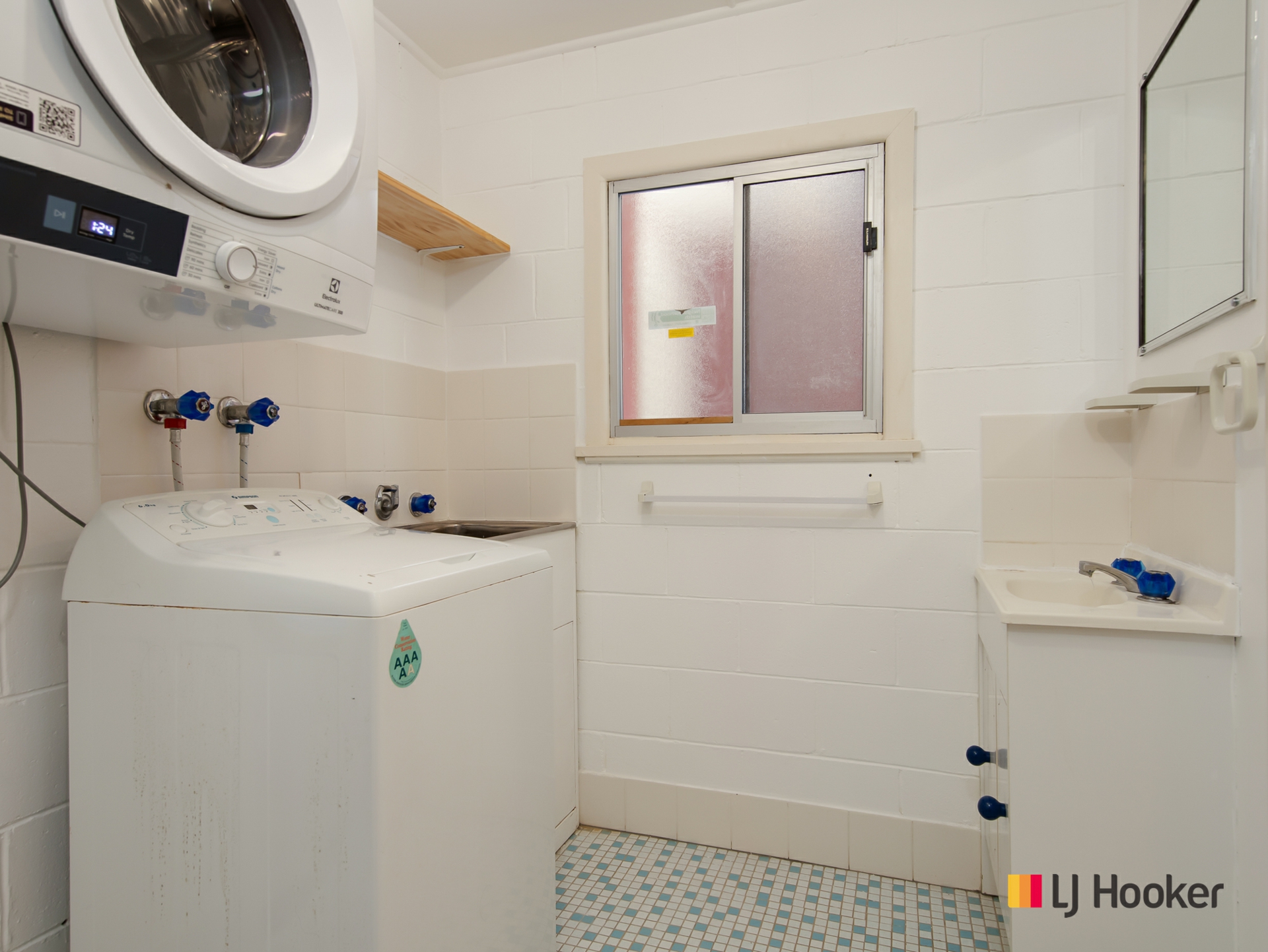 23 Barbara Crescent, DENHAMS BEACH