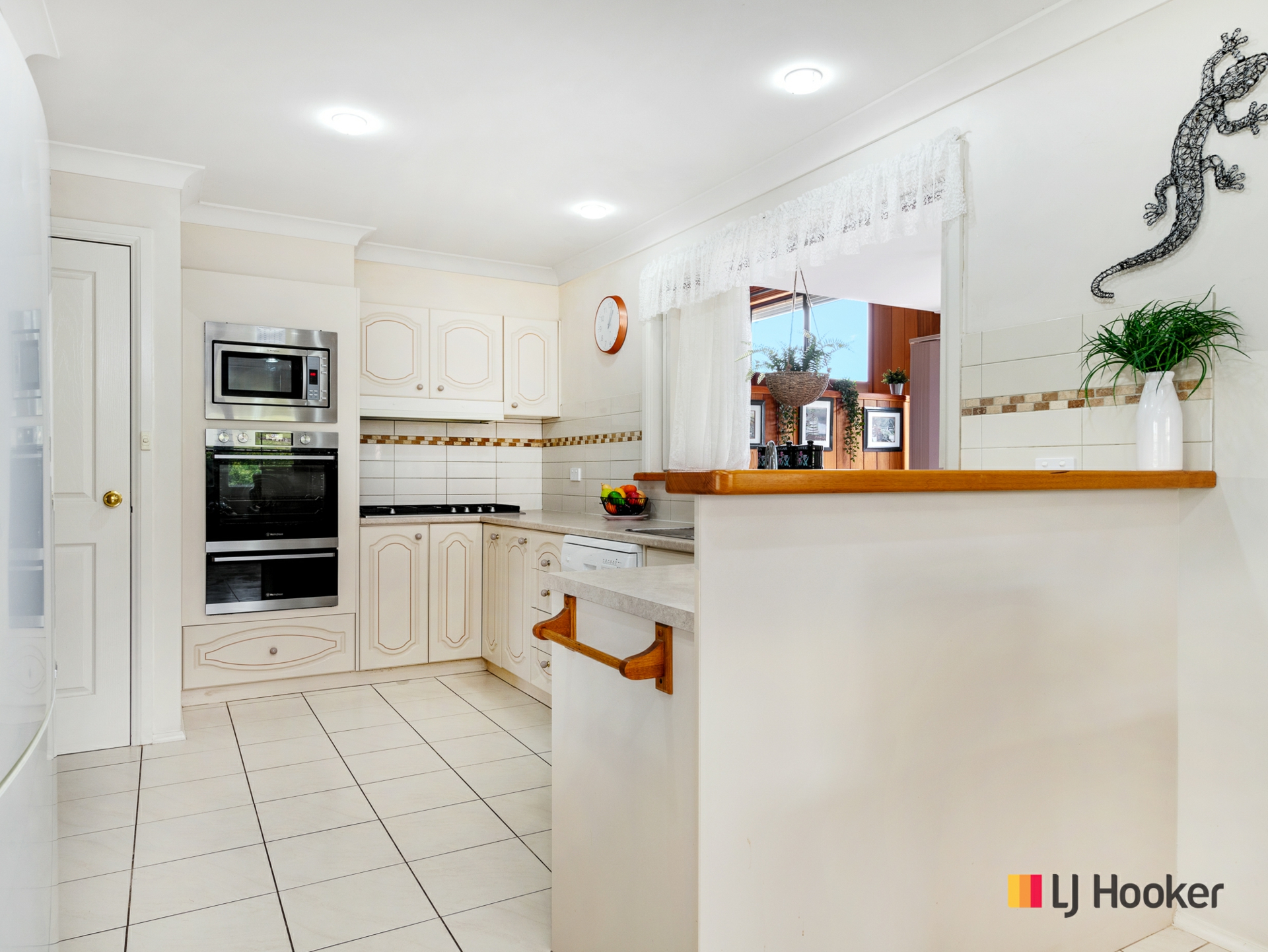 75 Vista Avenue, CATALINA