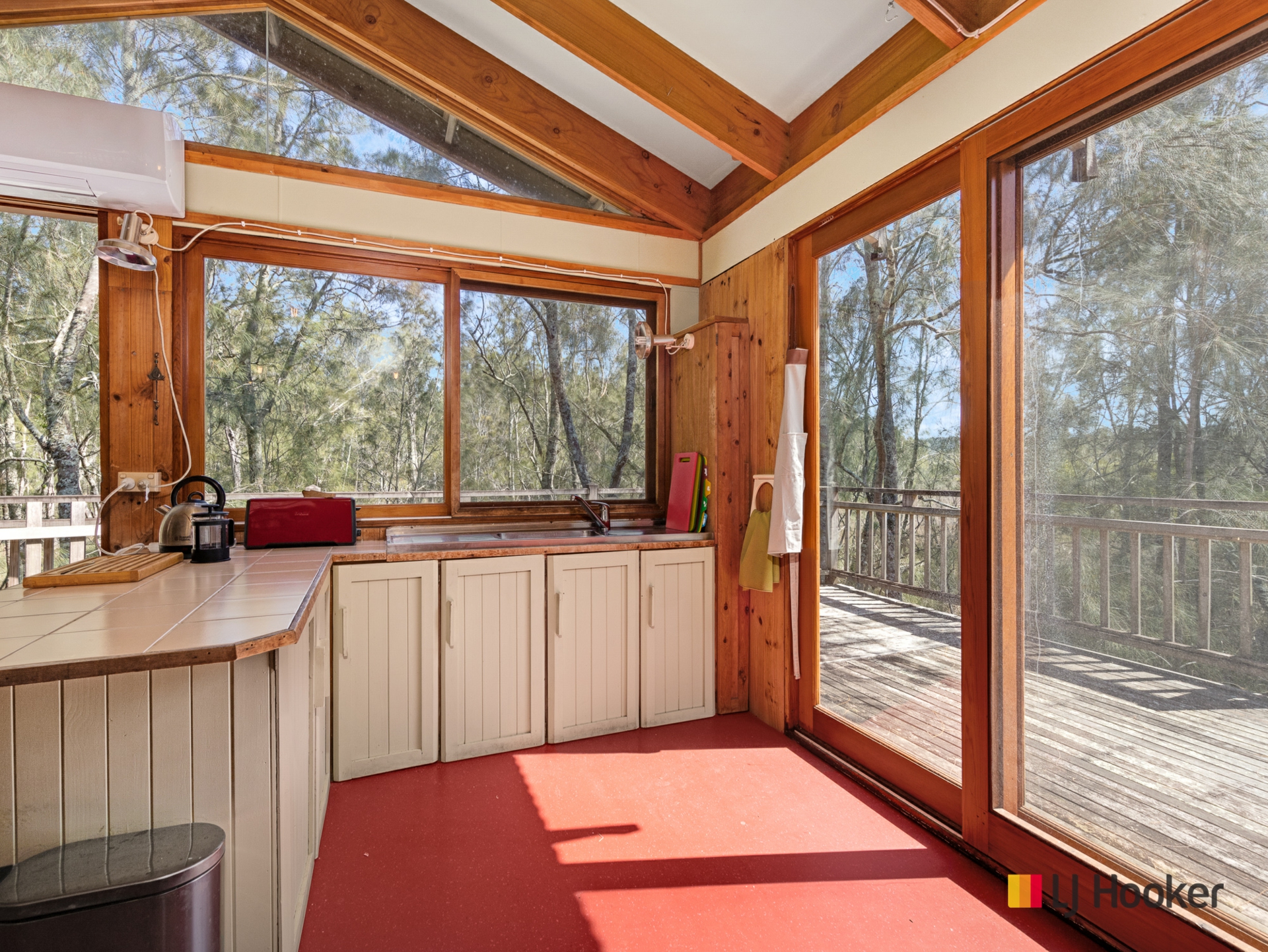 251 Annetts Parade, MOSSY POINT