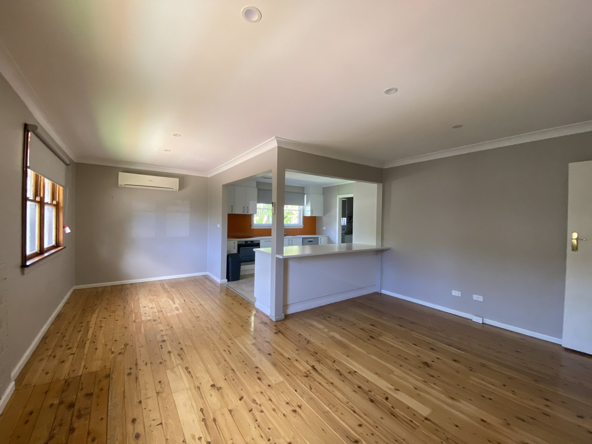 90 Beach Road, BATEMANS BAY
