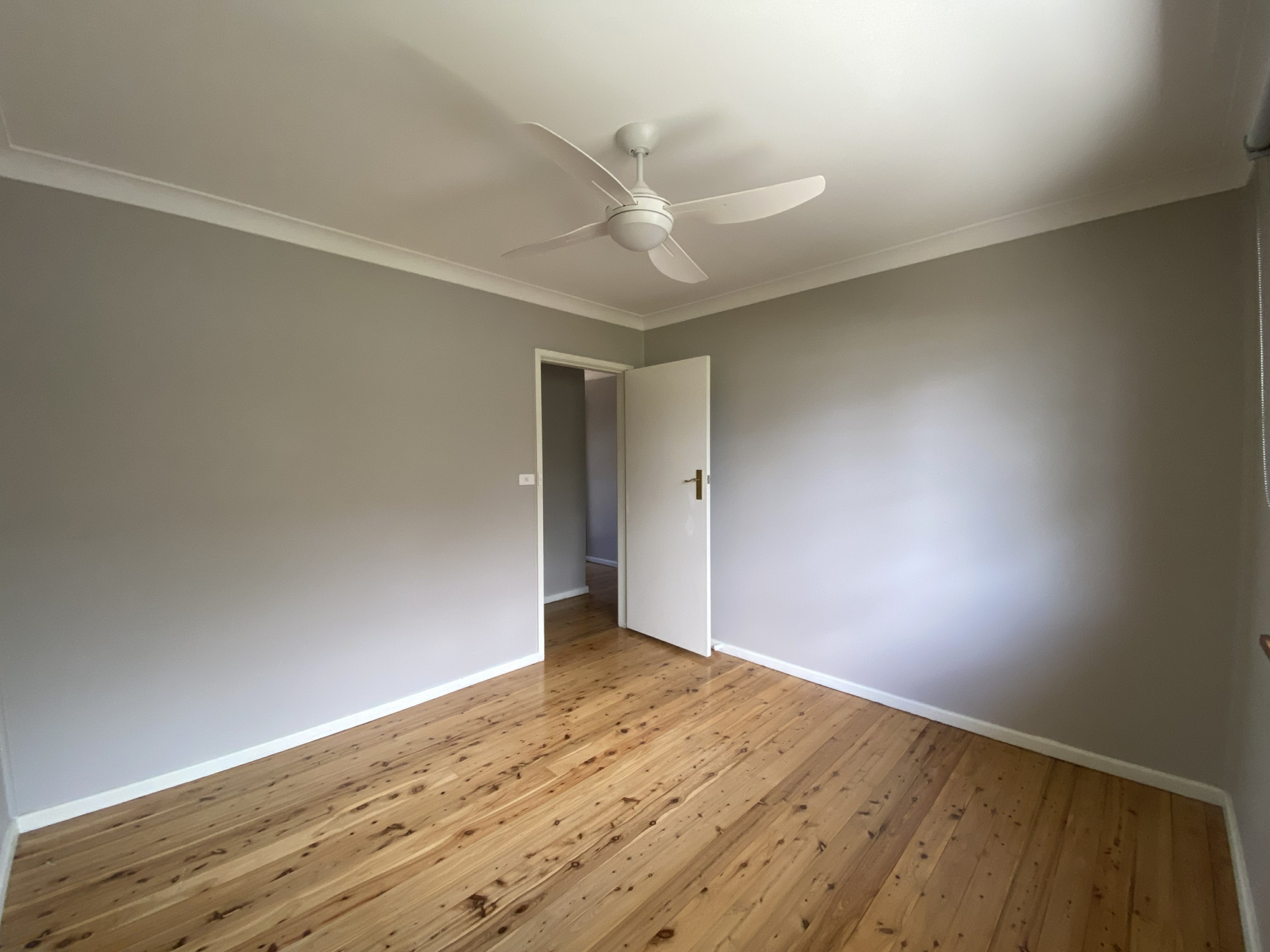 90 Beach Road, BATEMANS BAY