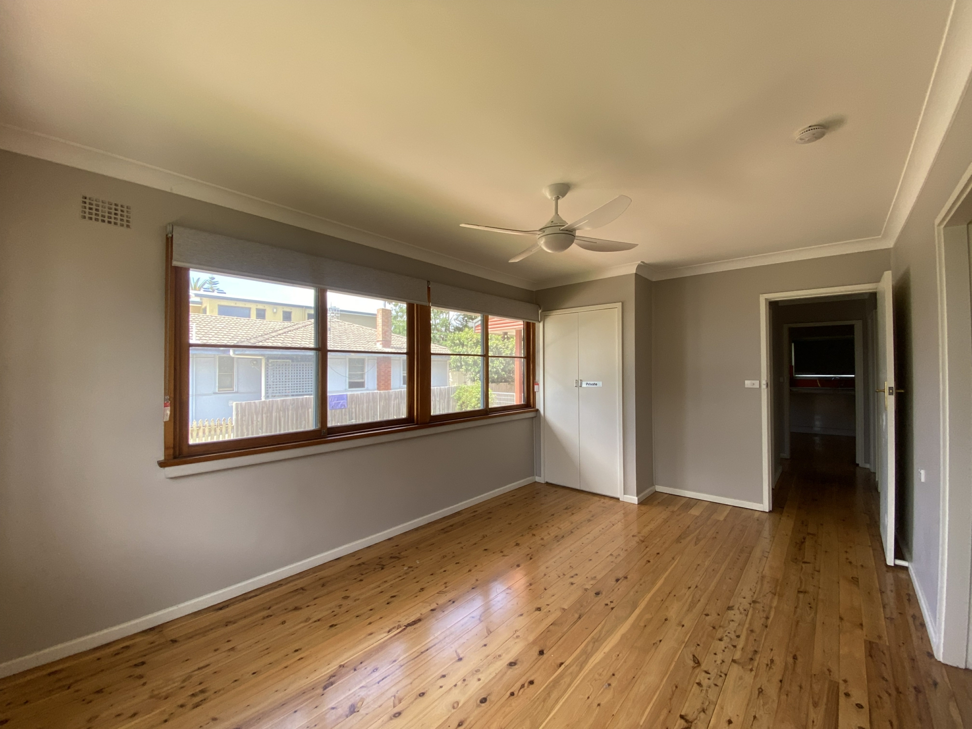 90 Beach Road, BATEMANS BAY