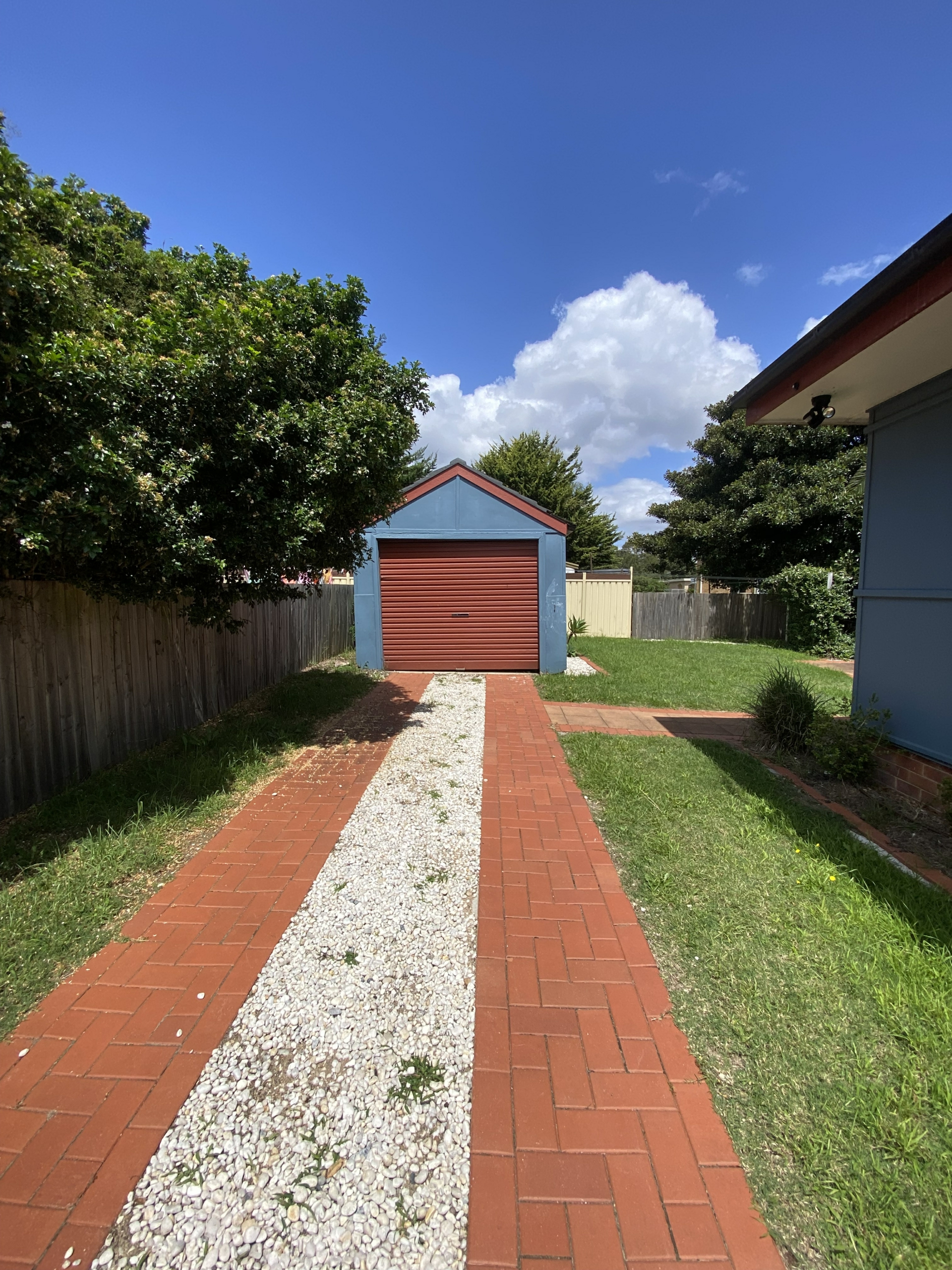 90 Beach Road, BATEMANS BAY