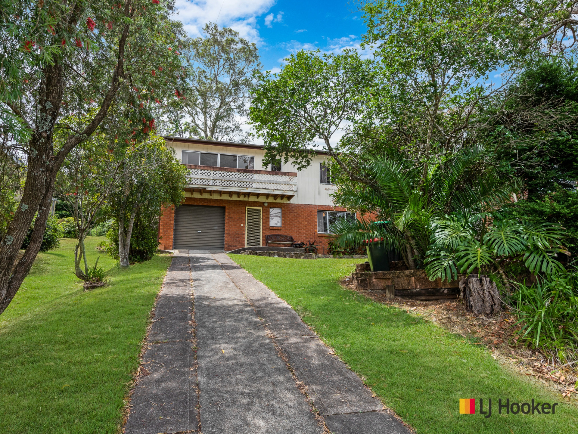 16 Beauty Crescent, SURFSIDE
