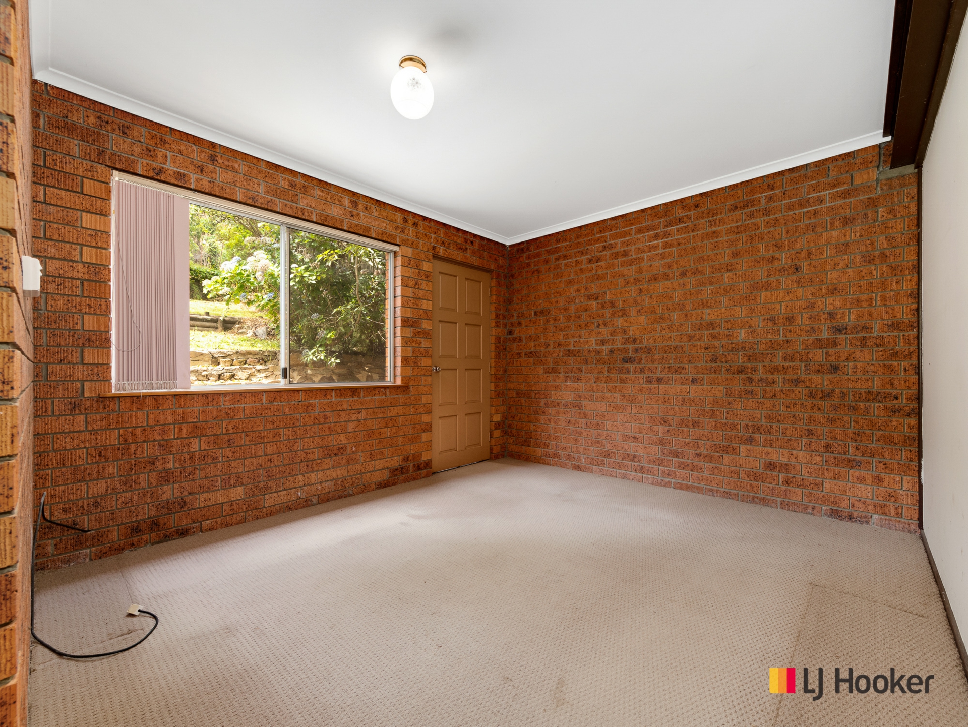 16 Beauty Crescent, SURFSIDE