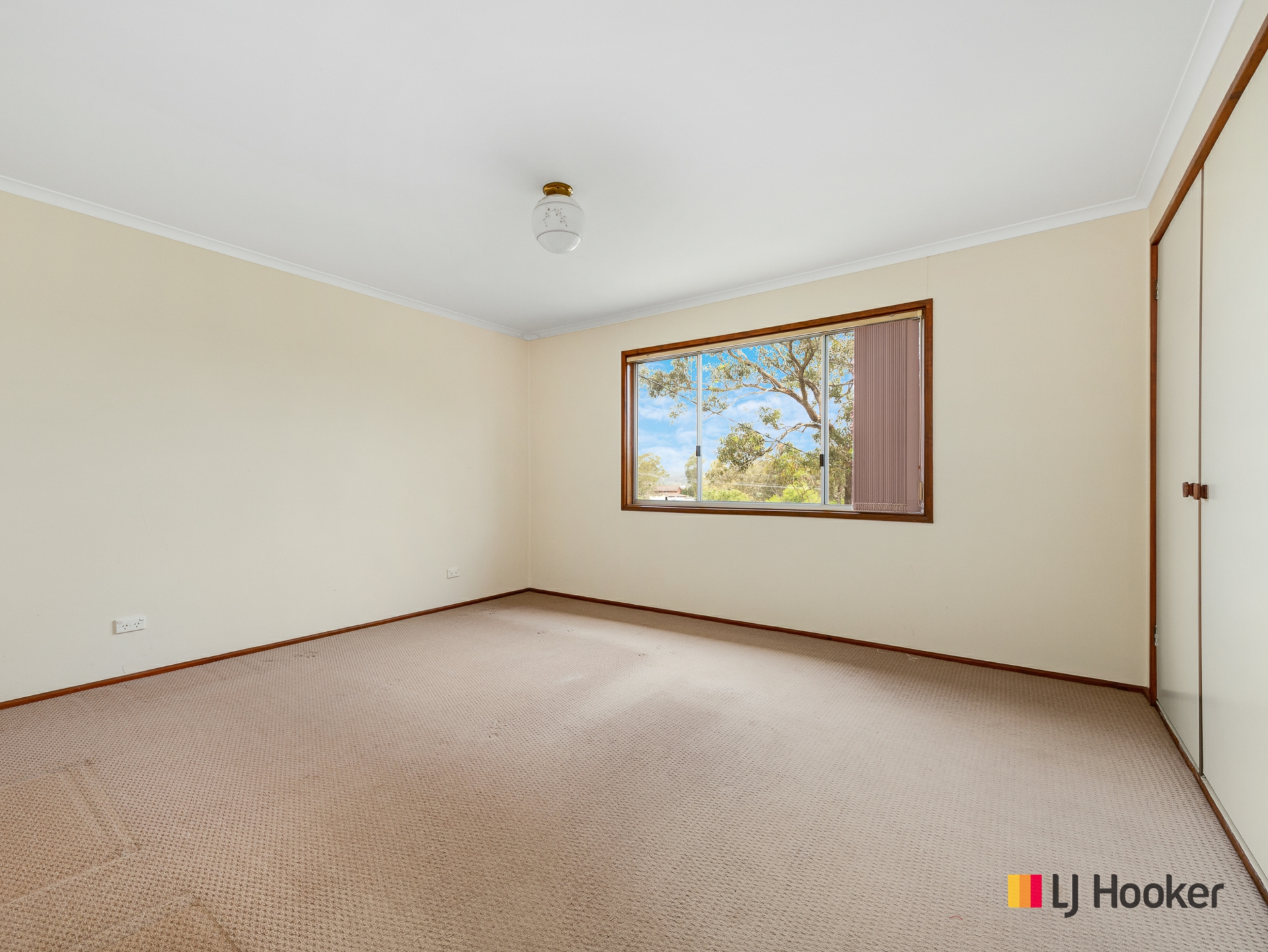 16 Beauty Crescent, SURFSIDE
