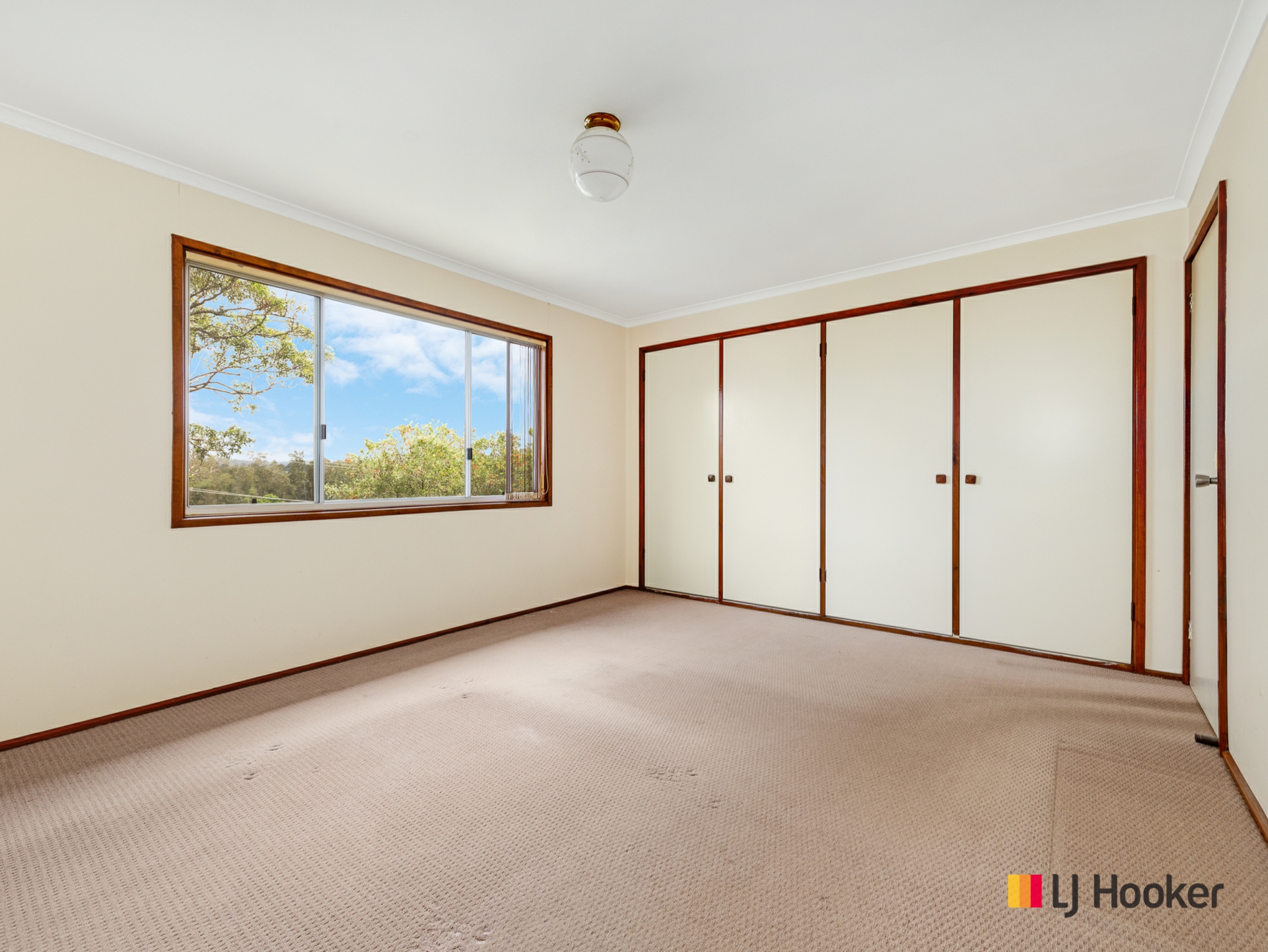 16 Beauty Crescent, SURFSIDE