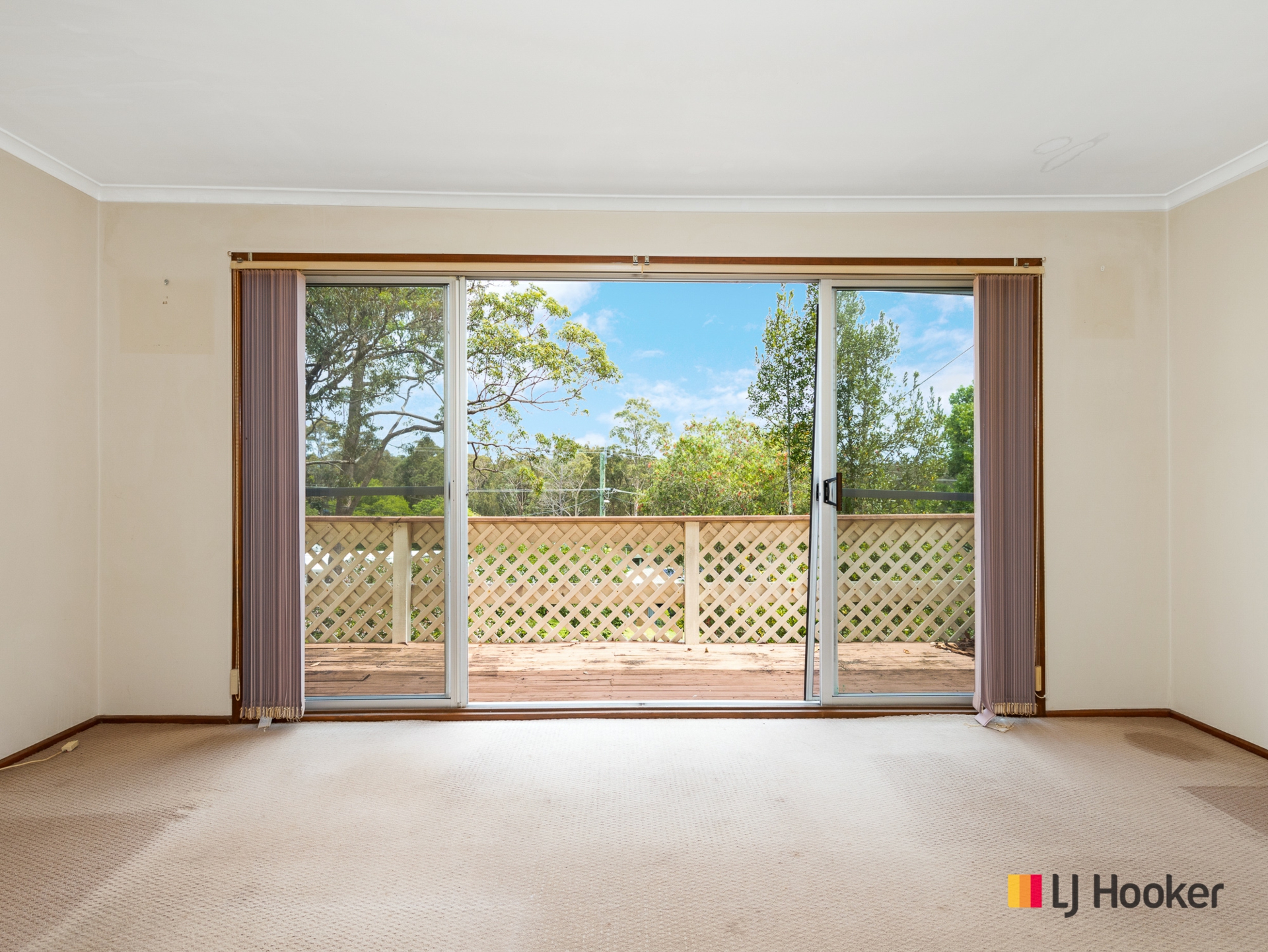 16 Beauty Crescent, SURFSIDE