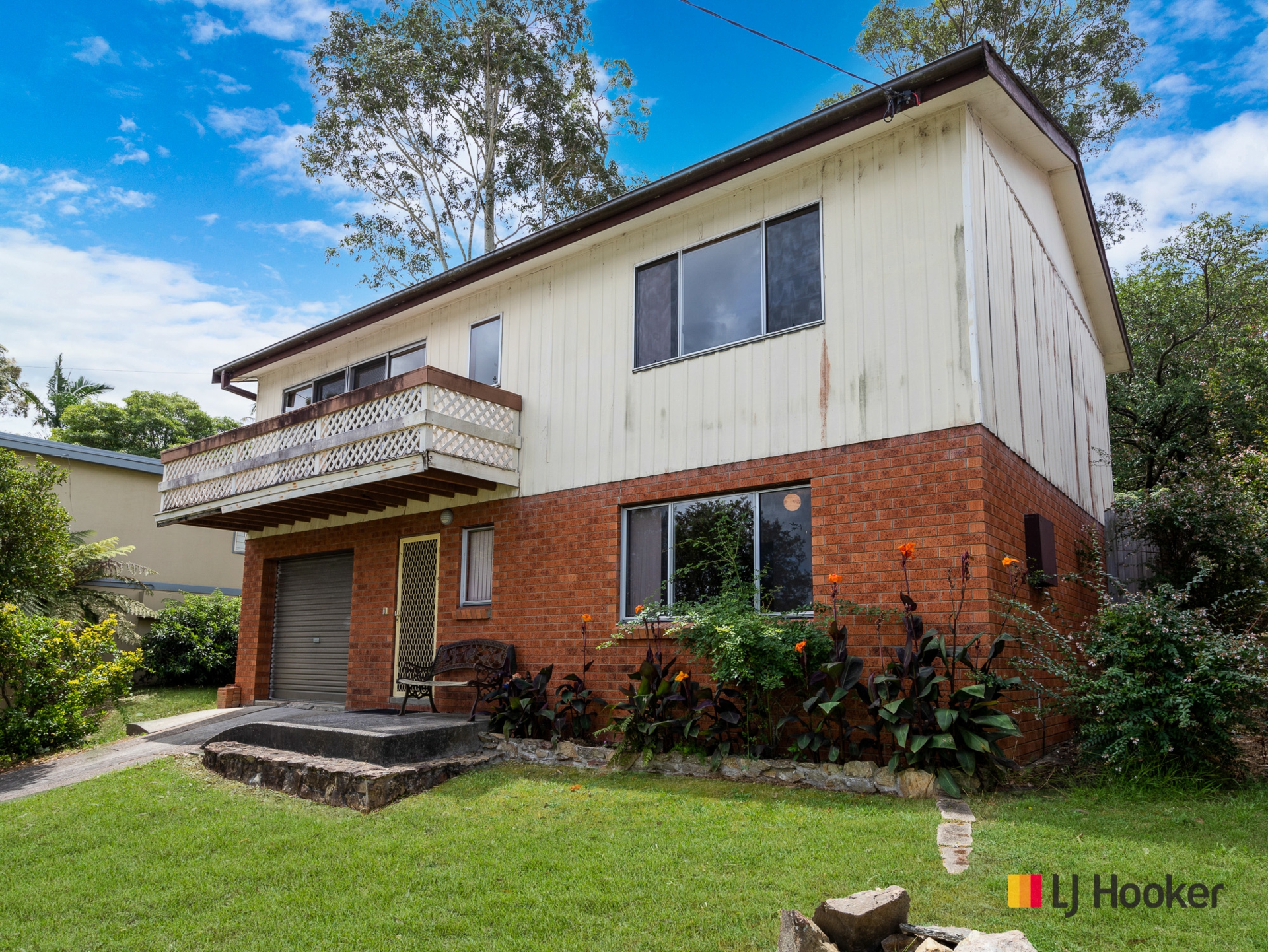 16 Beauty Crescent, SURFSIDE