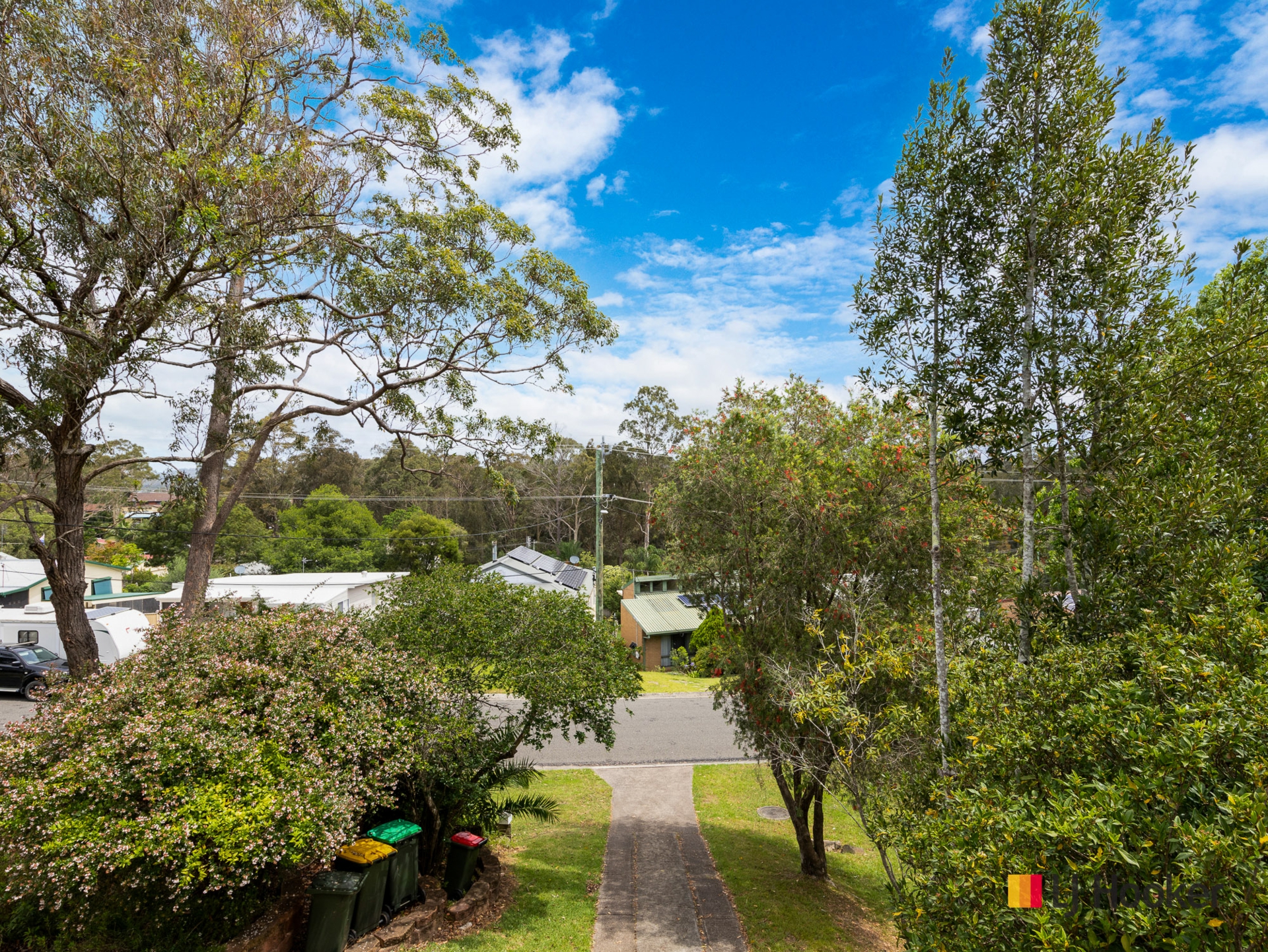 16 Beauty Crescent, SURFSIDE