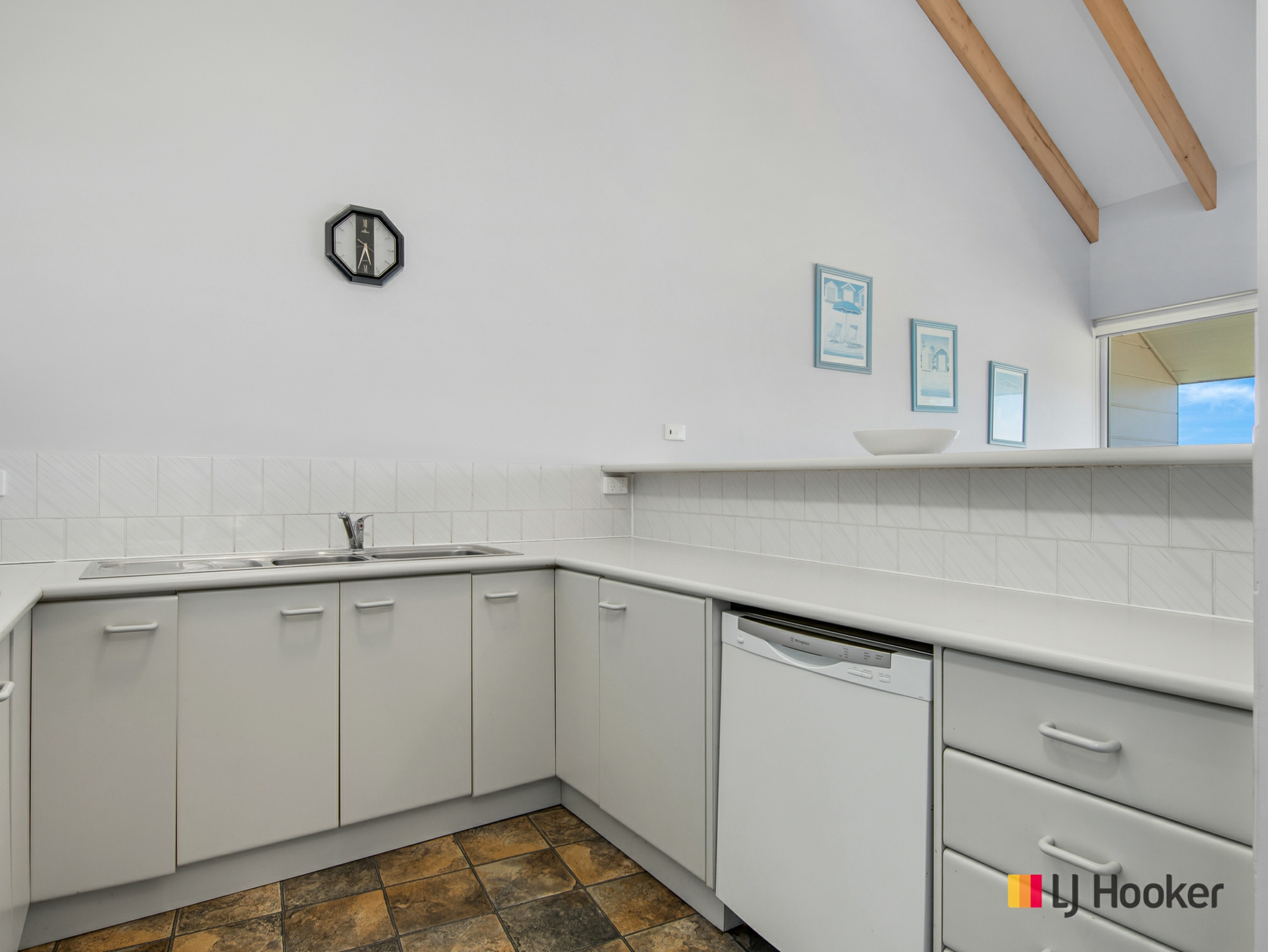 1/16 Kuppa Avenue, MALUA BAY