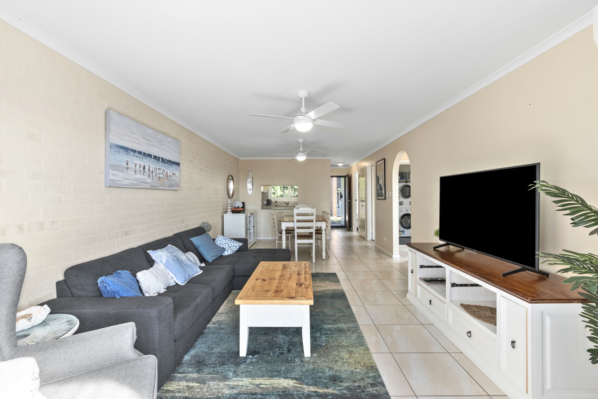Surf Beach, 2536 — photo 9 of 12