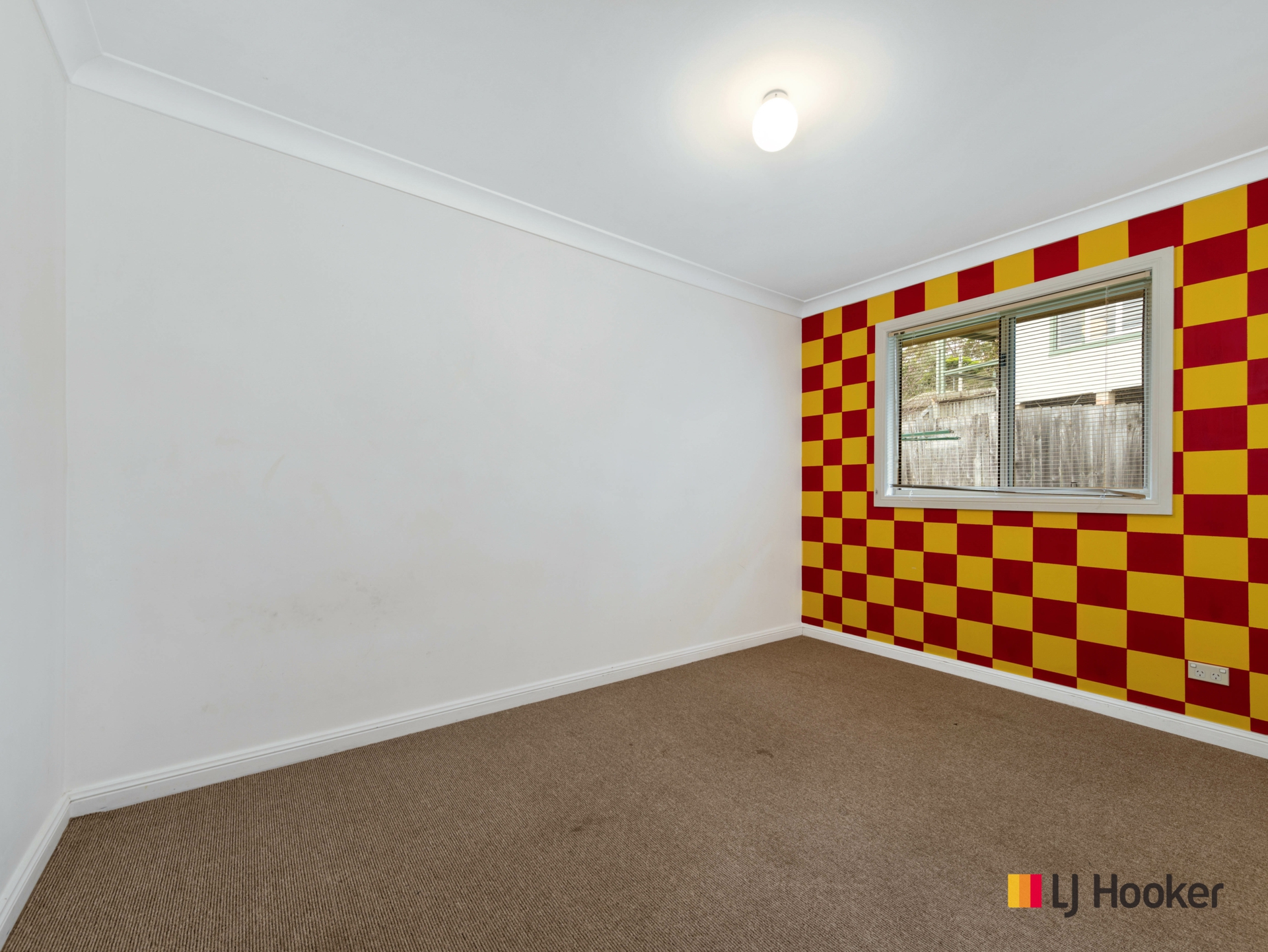 4 Crane Court, CATALINA