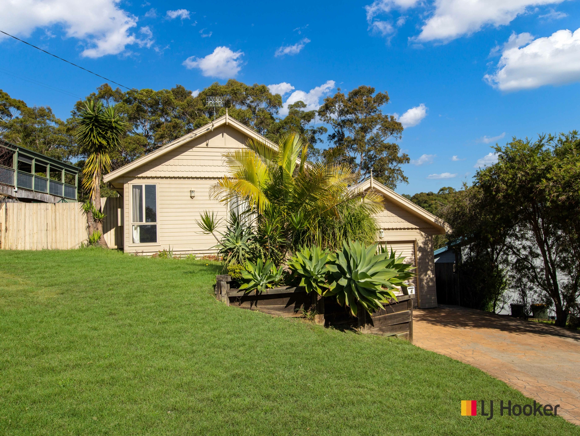 4 Crane Court, CATALINA