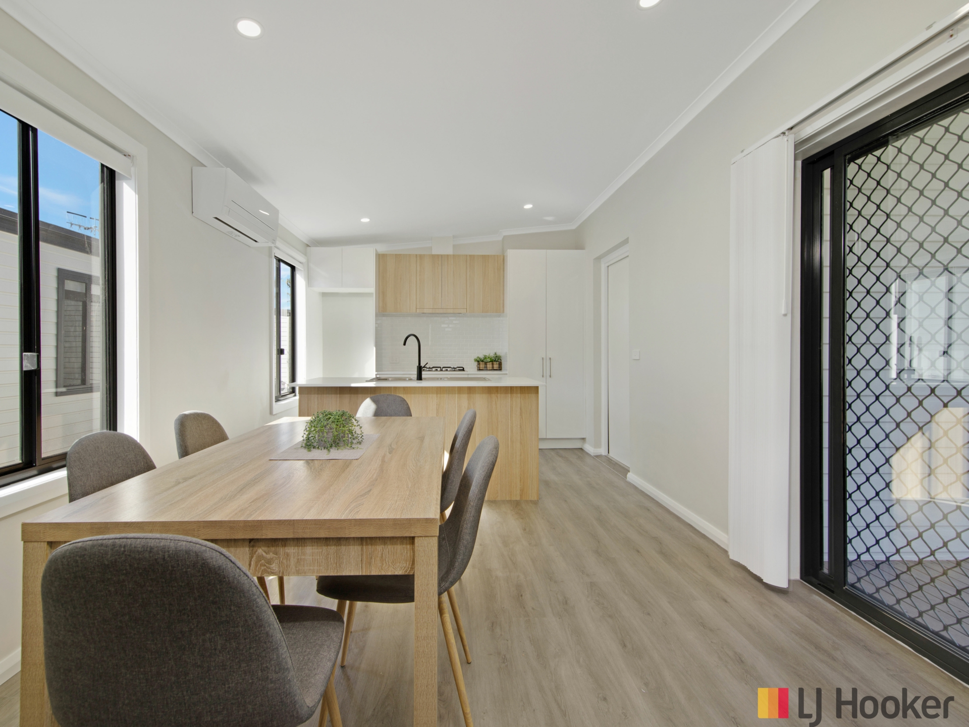 78/414 Beach Road — photo 9 of 28