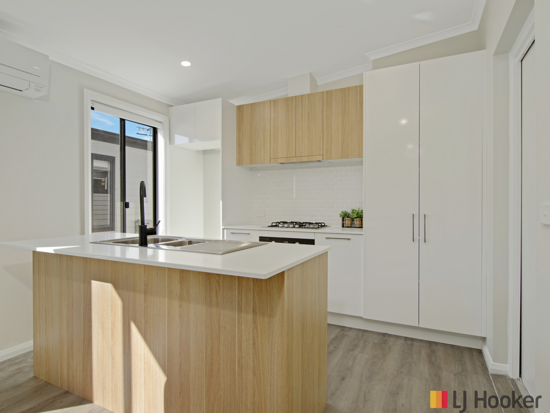 78/414 Beach Road — photo 10 of 28