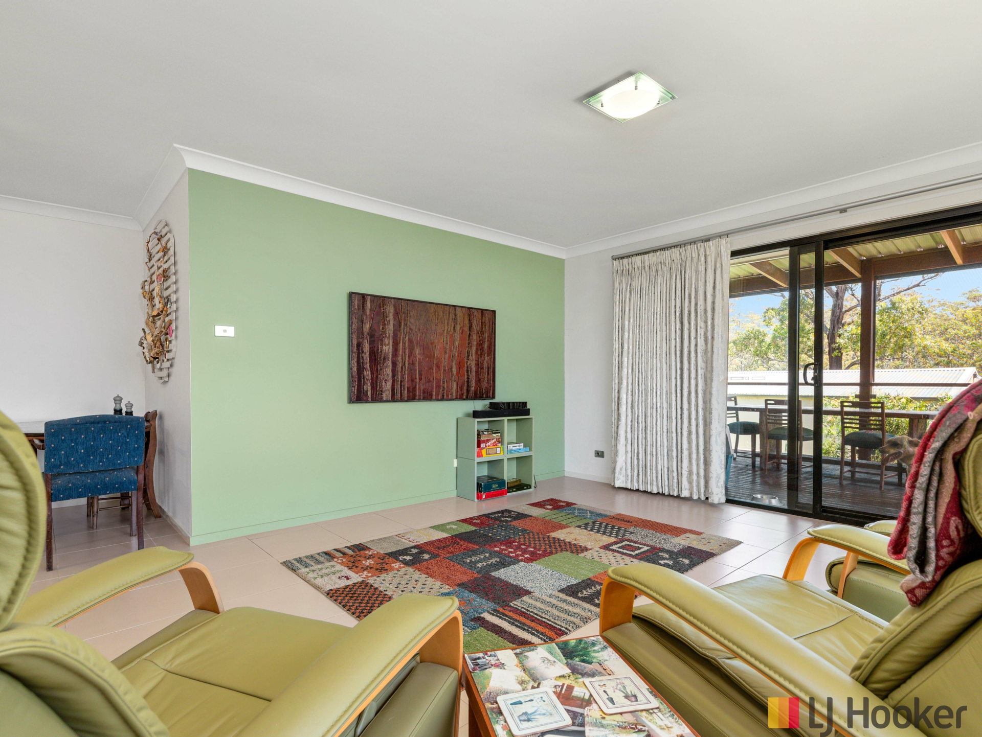 Sunshine Bay, 2536 — photo 3 of 28