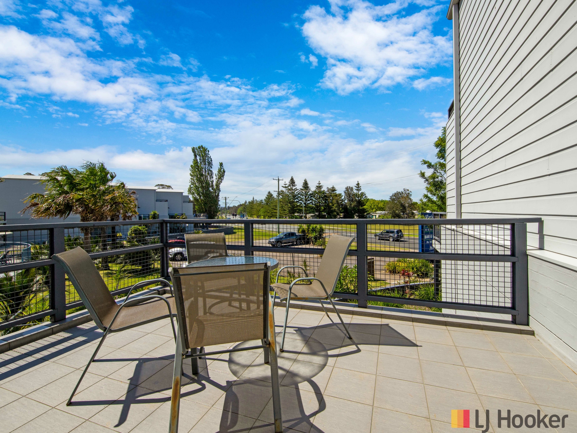 202/202-208 Beach Road — photo 5 of 30