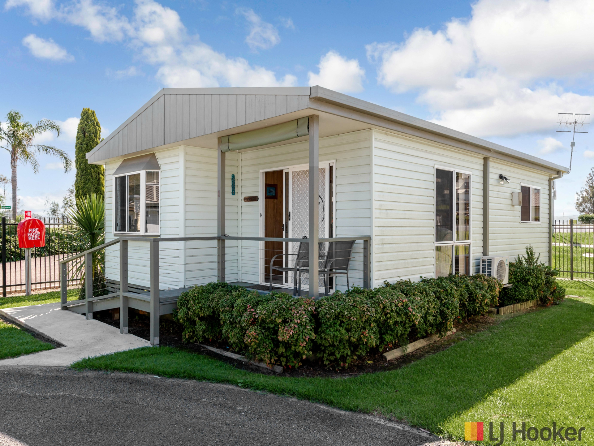 1/414 Beach Road — photo from LJ Hooker Batemans Bay