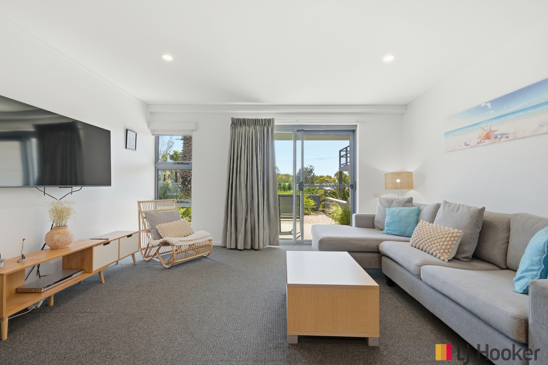 104/202-208 Beach Road 'Corrigans Cove' — photo 5 of 29