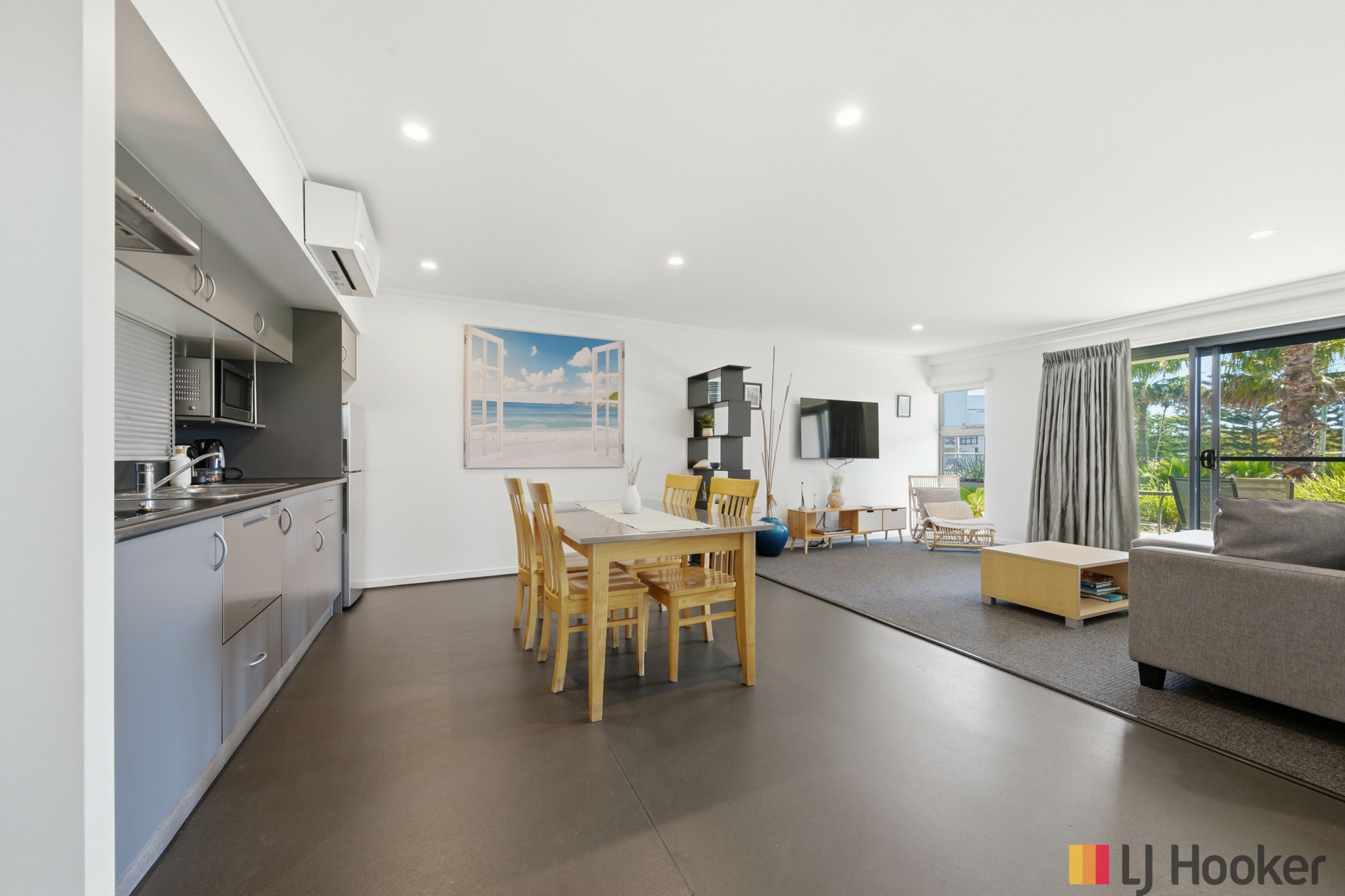 104/202-208 Beach Road 'Corrigans Cove' — photo 9 of 29