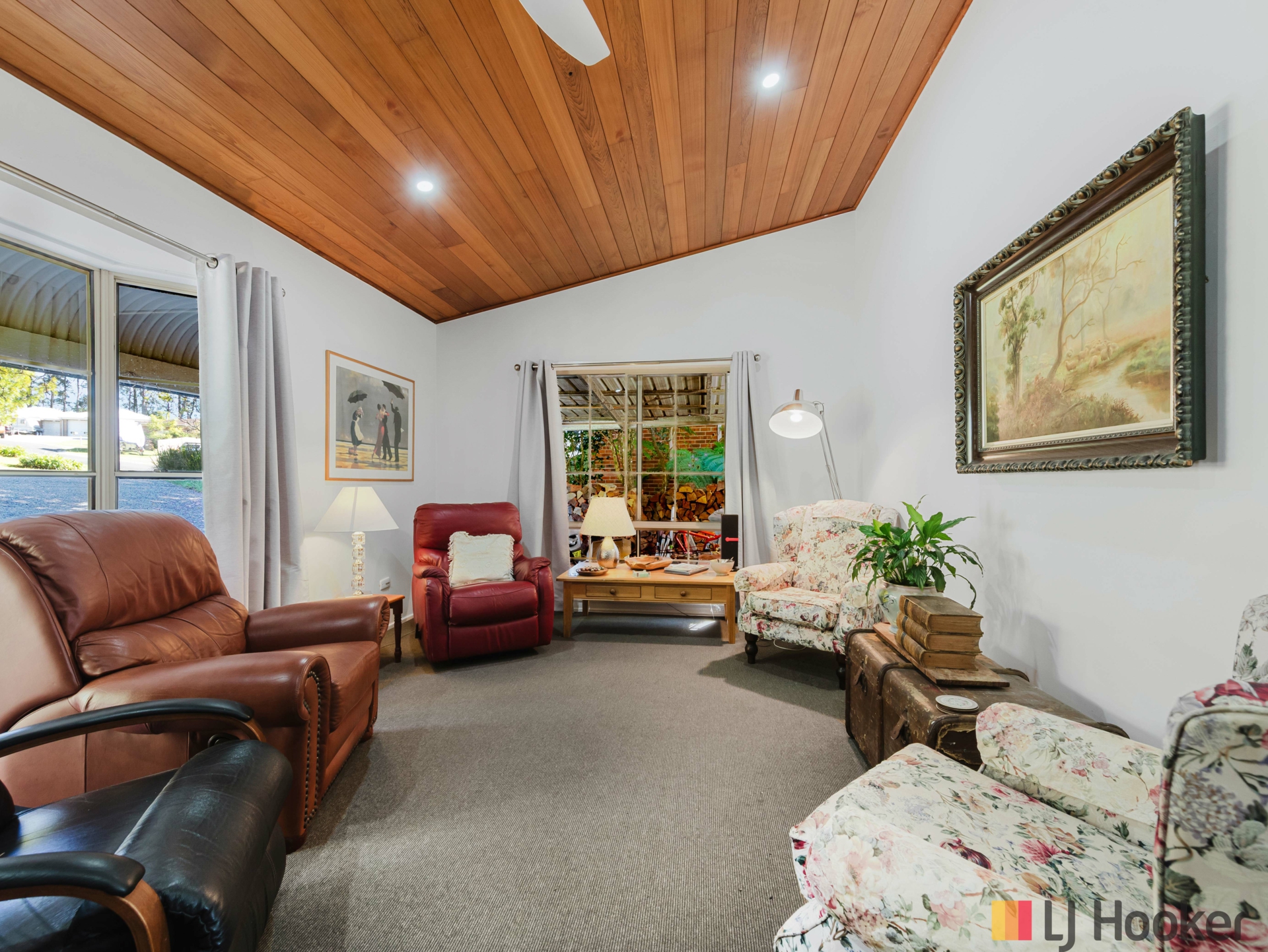 23 Thomas Mitchell Crescent — photo 2 of 30