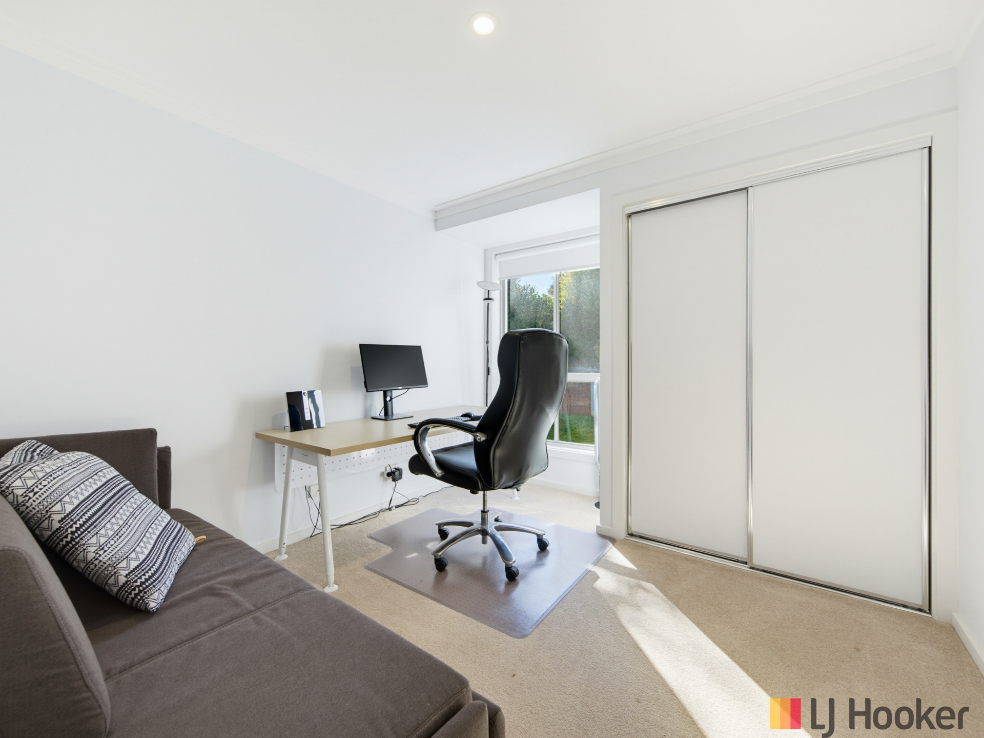 50 Courtenay Crescent — photo 18 of 30