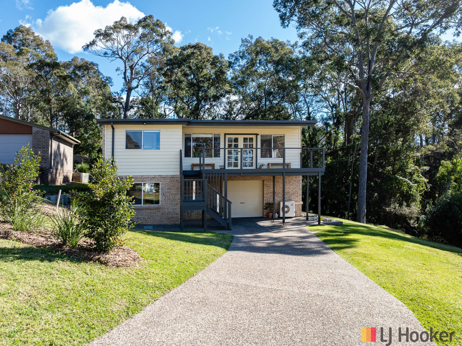 4 Osprey Place — photo from LJ Hooker Batemans Bay