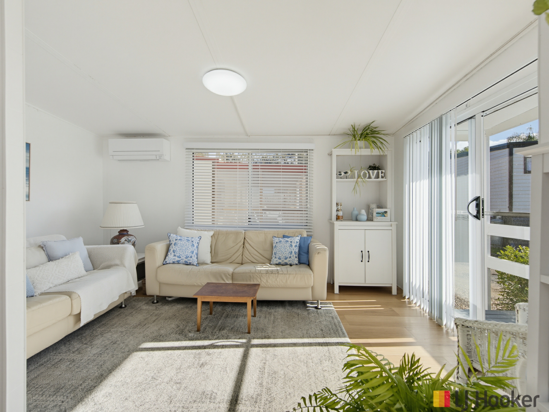 28/414 Beach Road — photo 4 of 26