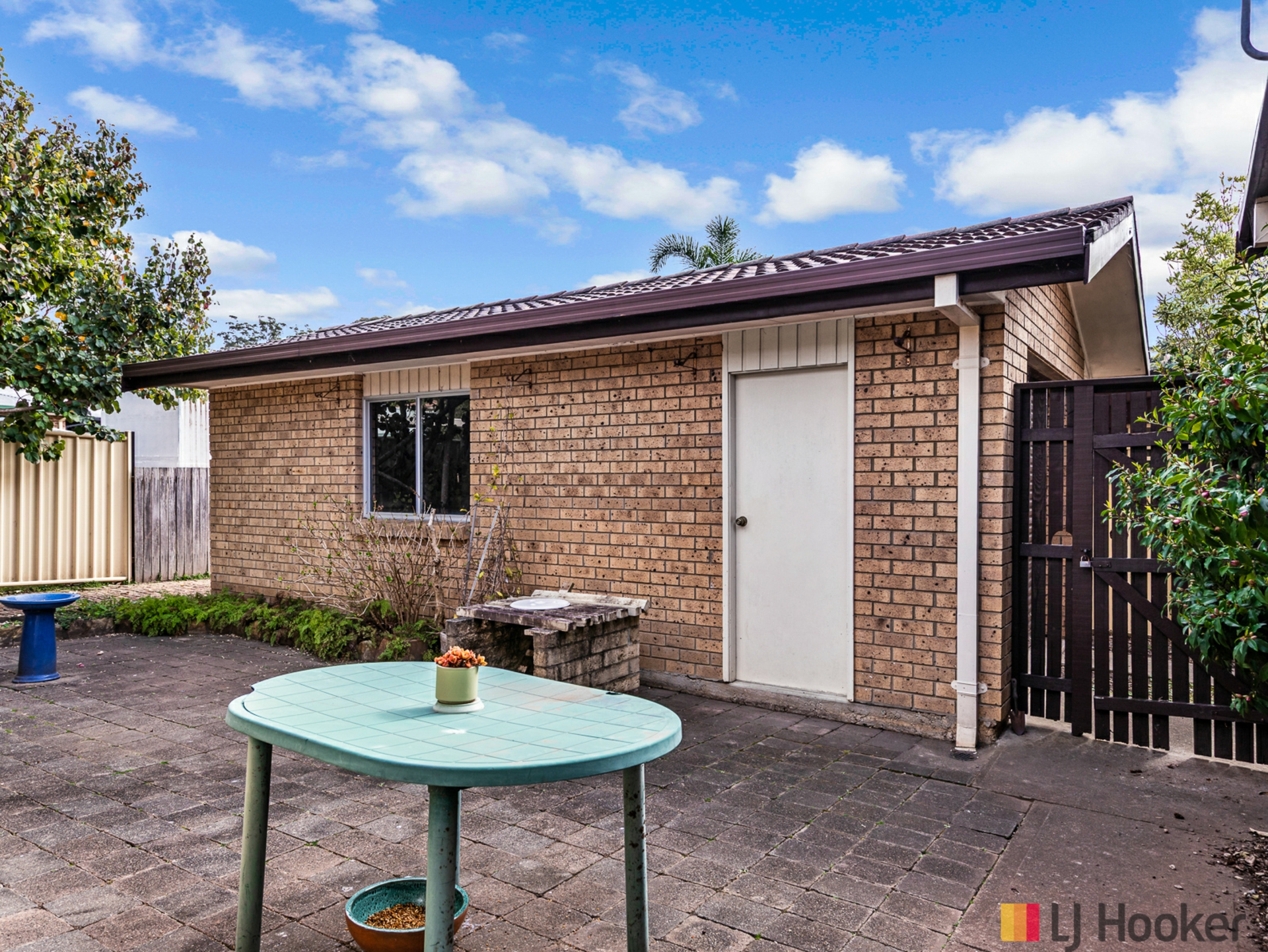 27 Pacific Road — photo 23 of 27