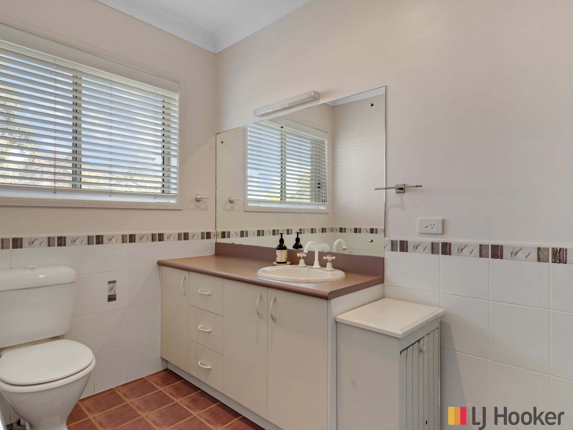 24 Henry Place — photo 19 of 30