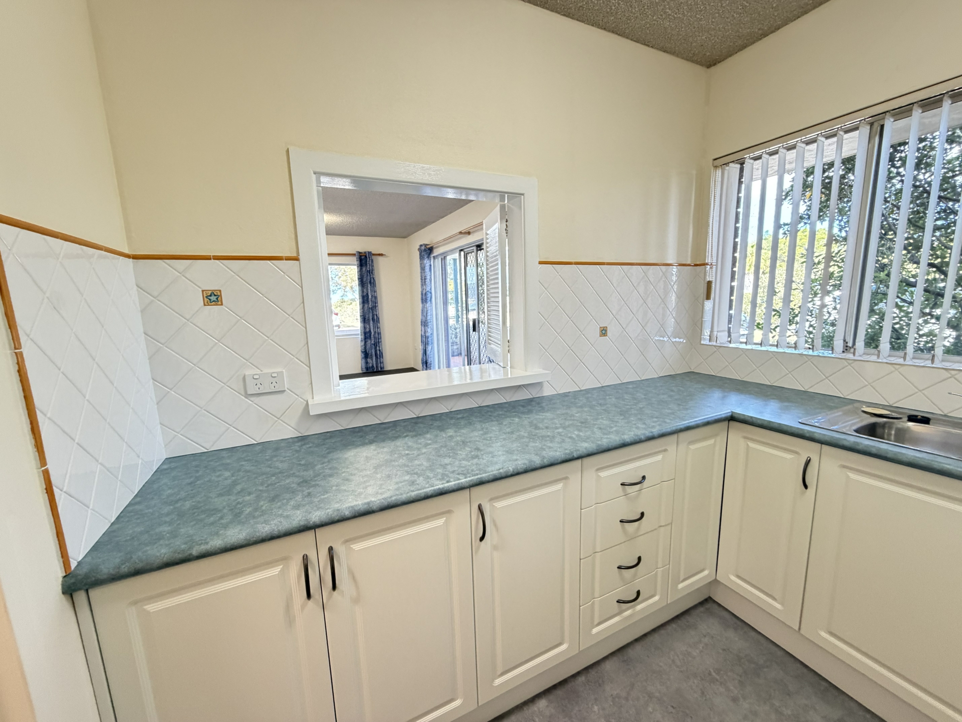 4/47 Beach Road — photo 7 of 17