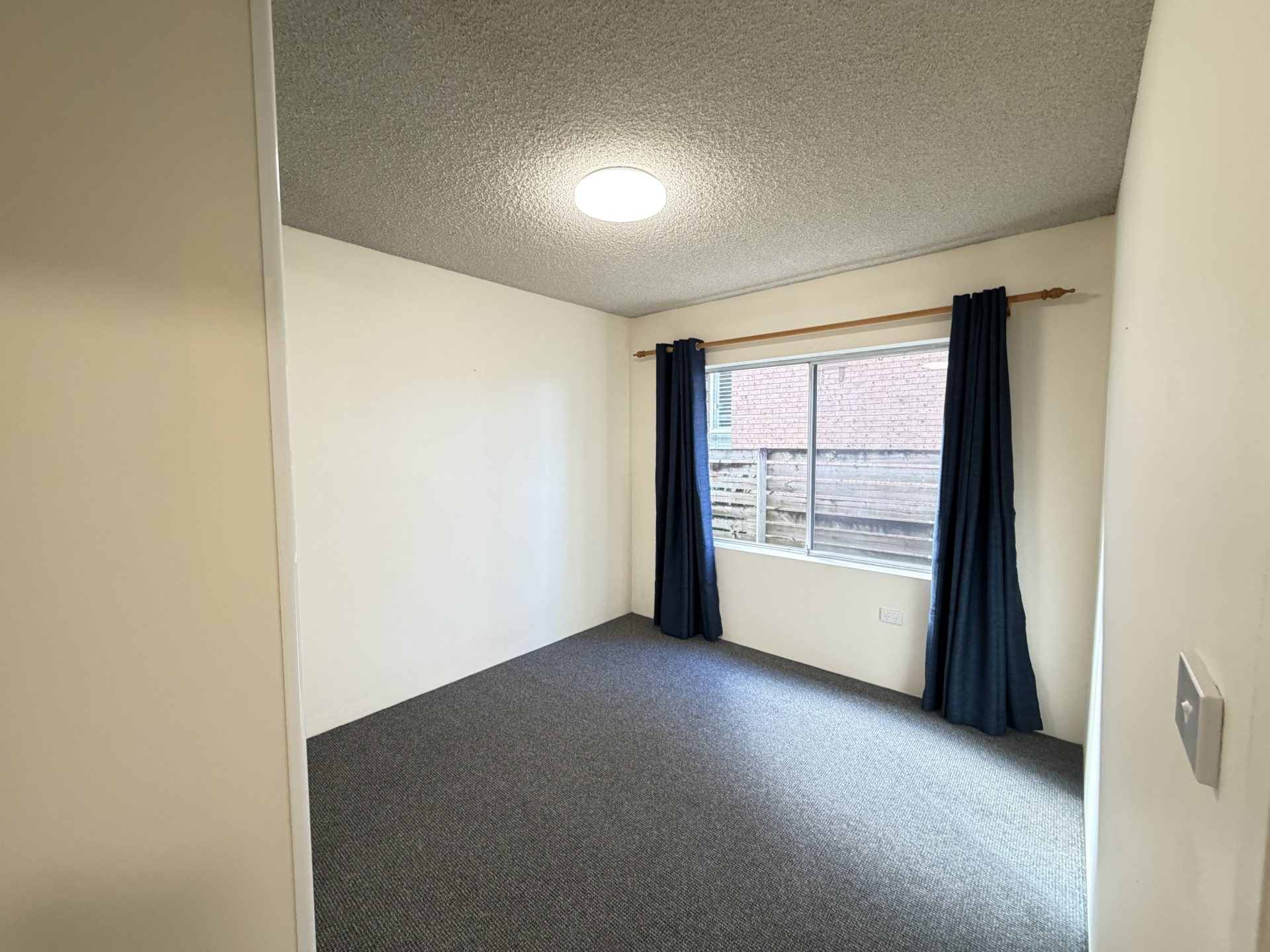 4/47 Beach Road — photo 8 of 17