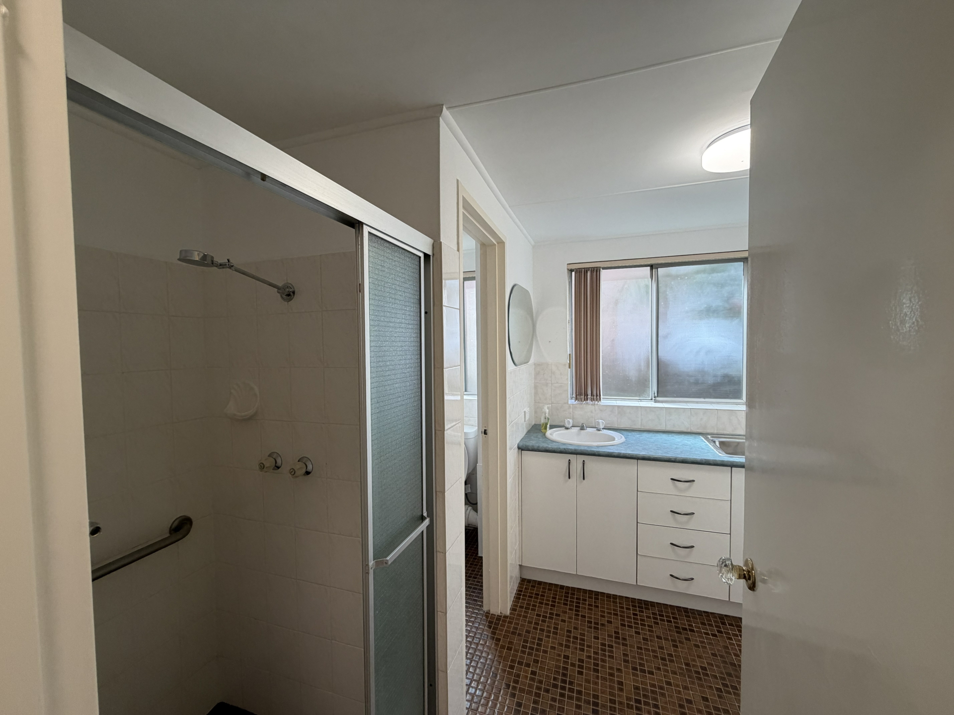 4/47 Beach Road — photo 10 of 17