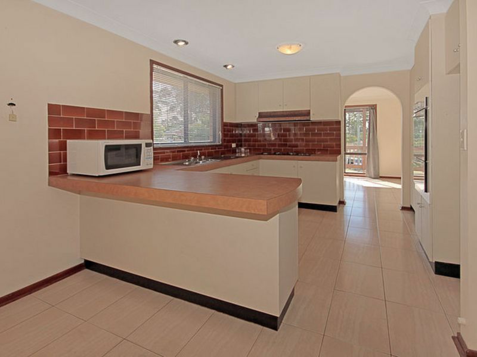 620 Beach Road — photo 7 of 13
