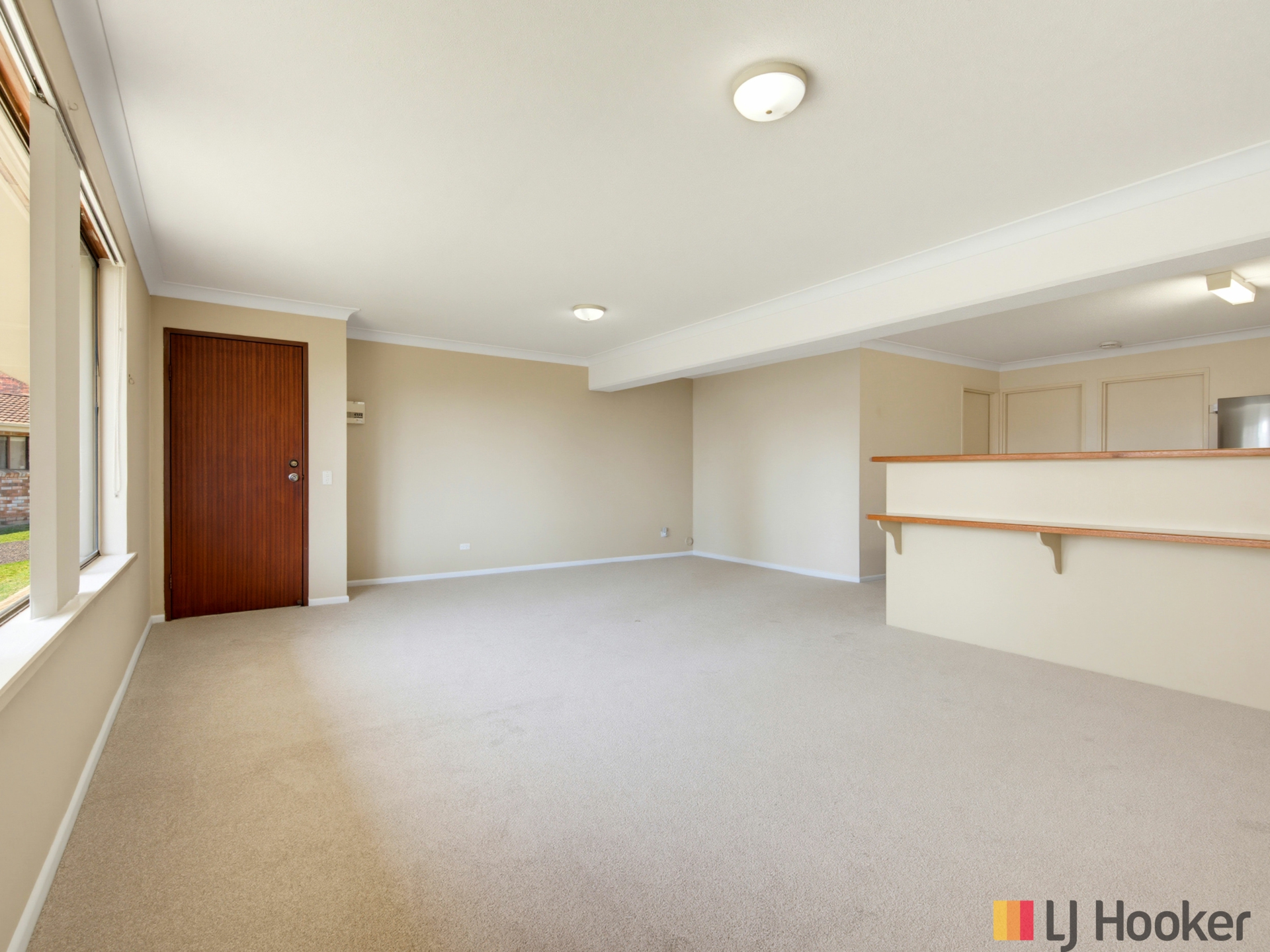 8/692-696 Beach Road — photo 8 of 29