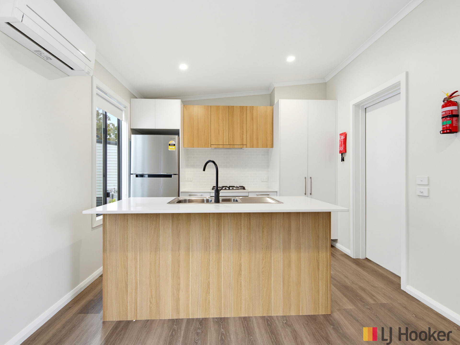 Site 70/414 Beach Road — photo 9 of 23
