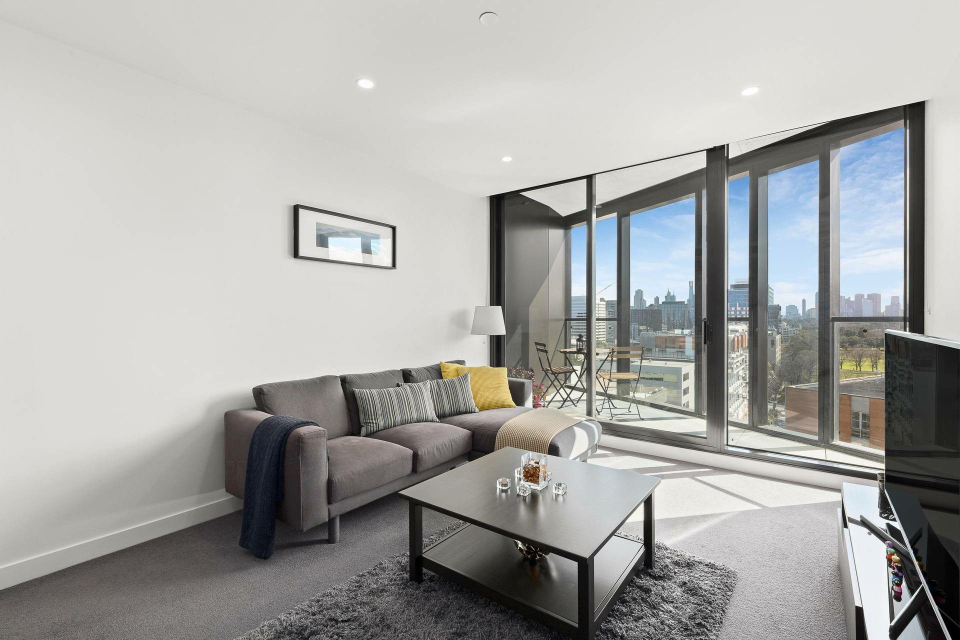 1116/555 St Kilda Road, MELBOURNE