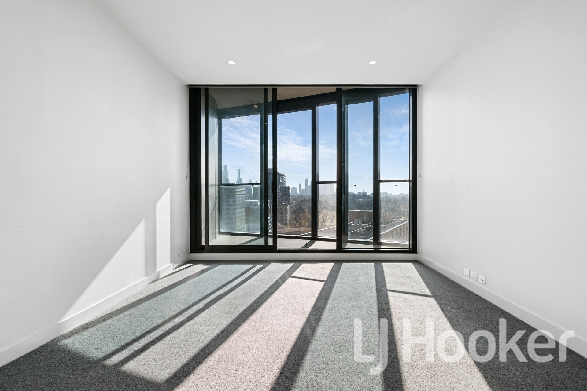 1116/555 St Kilda Road, MELBOURNE