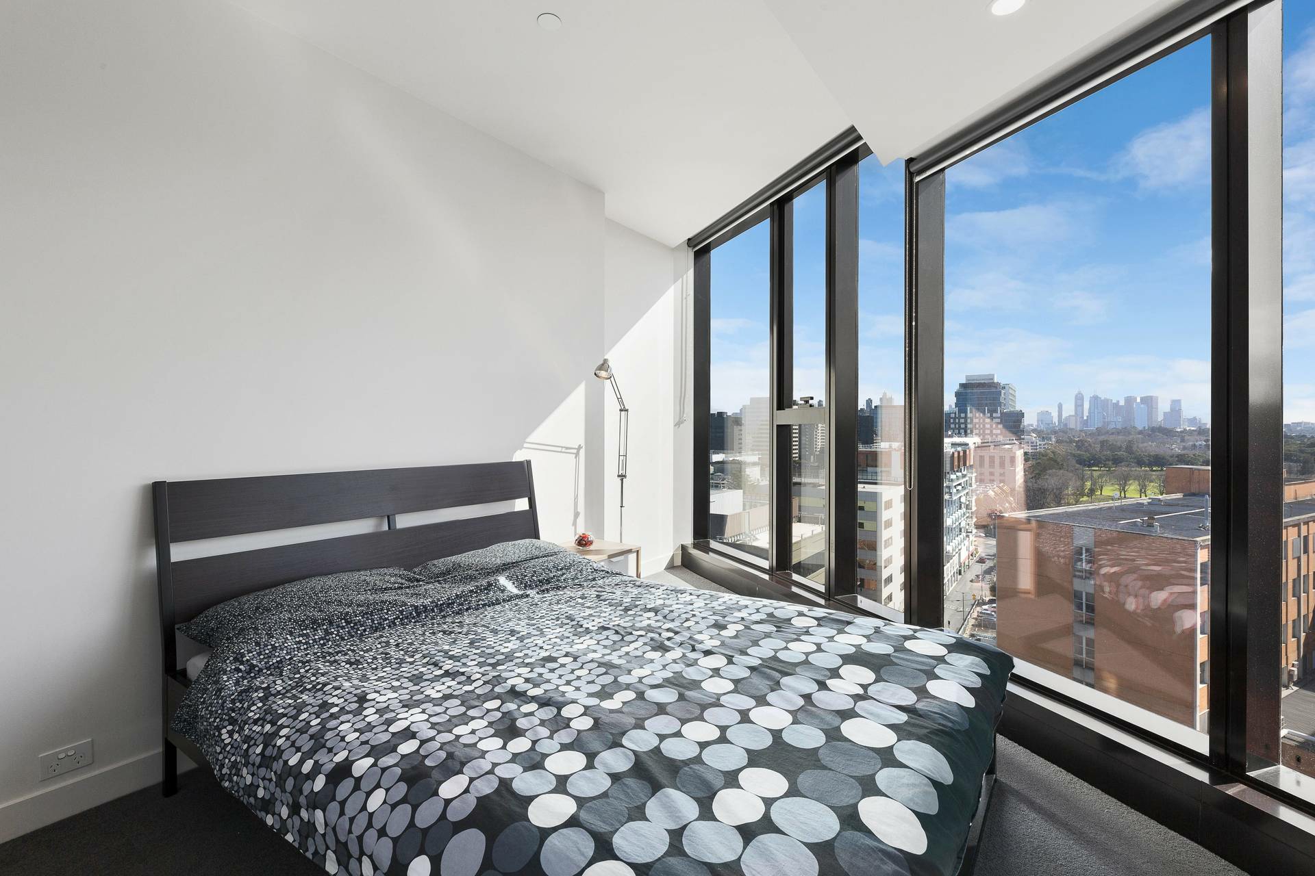 1116/555 St Kilda Road, MELBOURNE