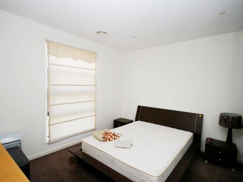 39 Evergreen Boulevard, CLAYTON SOUTH