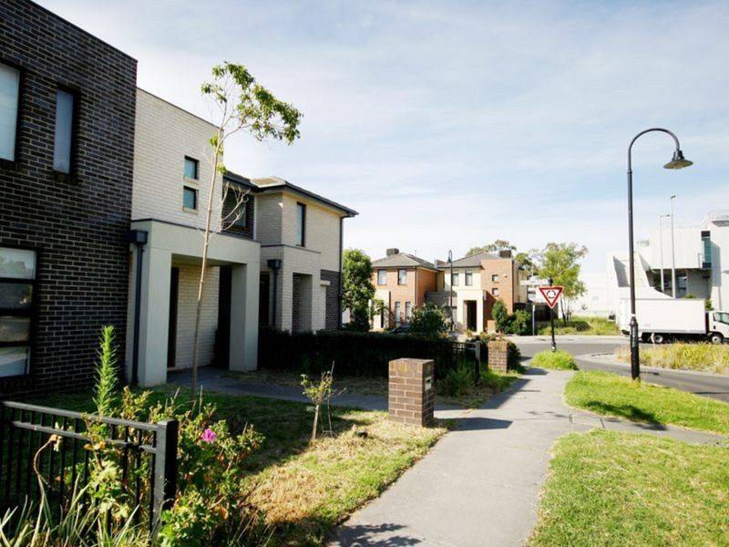 39 Evergreen Boulevard, CLAYTON SOUTH