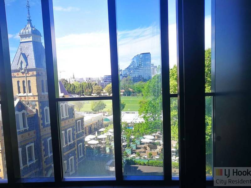 422/555 St Kilda Road, MELBOURNE