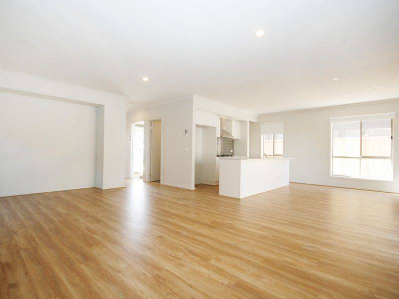 101 Evesham Drive, POINT COOK