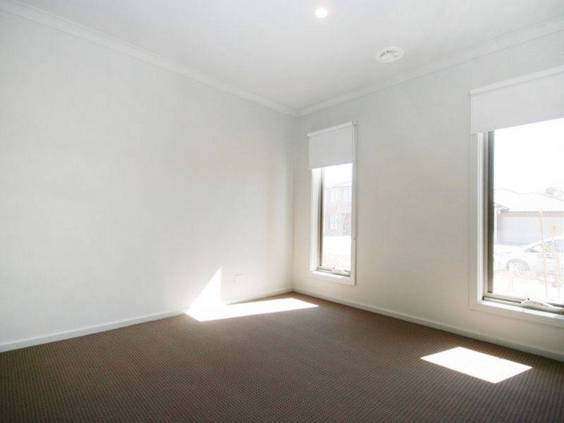 101 Evesham Drive, POINT COOK