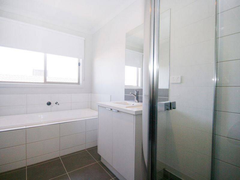 101 Evesham Drive, POINT COOK