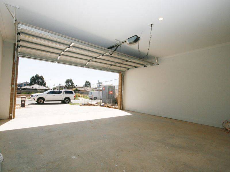101 Evesham Drive, POINT COOK